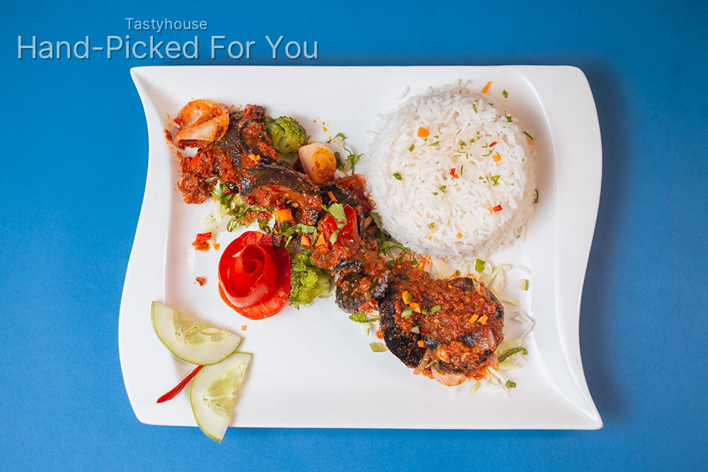 White Rice with Peppered Snail