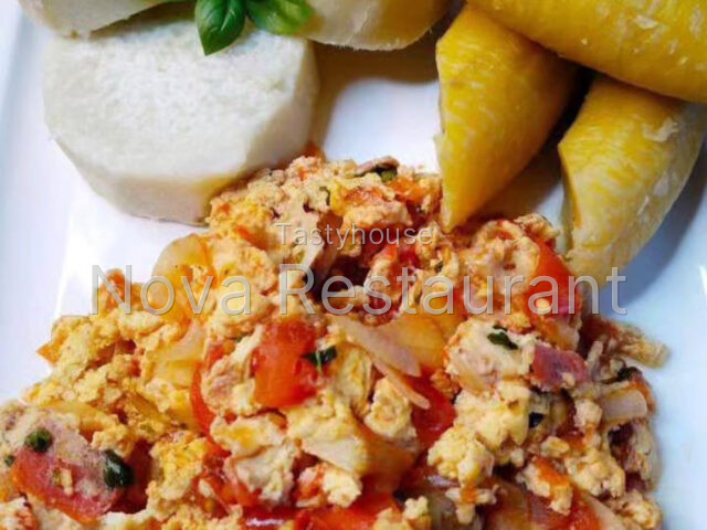 Boiled Yam, Planintain & fried eggs
