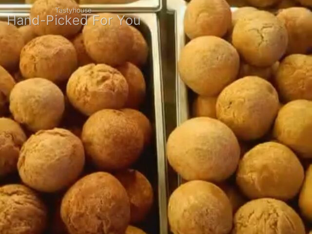 Bun x sausage rolls