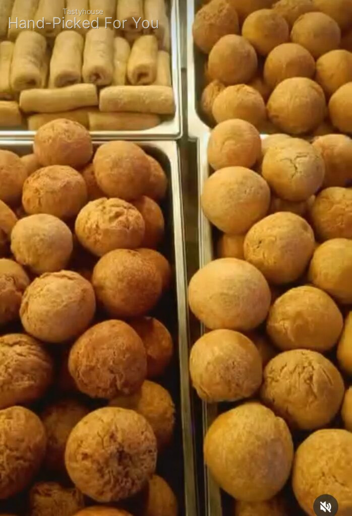 Bun x sausage rolls