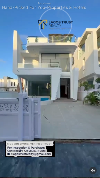 5-Bedroom Detached House with BQ, Pool & Cinema