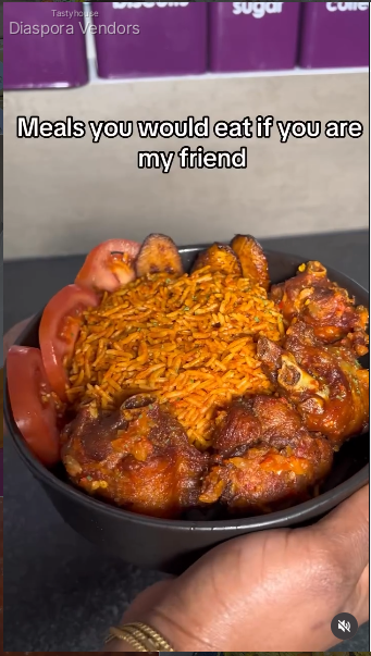 Jollof Rice, Chicken & Plantain