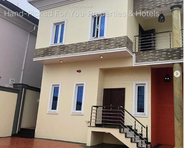 New 4-Bedroom Detached House with BQ, Pool & Cinema