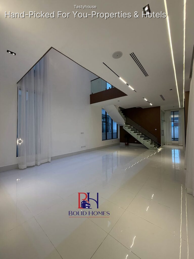 5 BEDROOM FULLY DETACHED DUPLEX WITH BQ & SWIMMING POOL FOR SALE