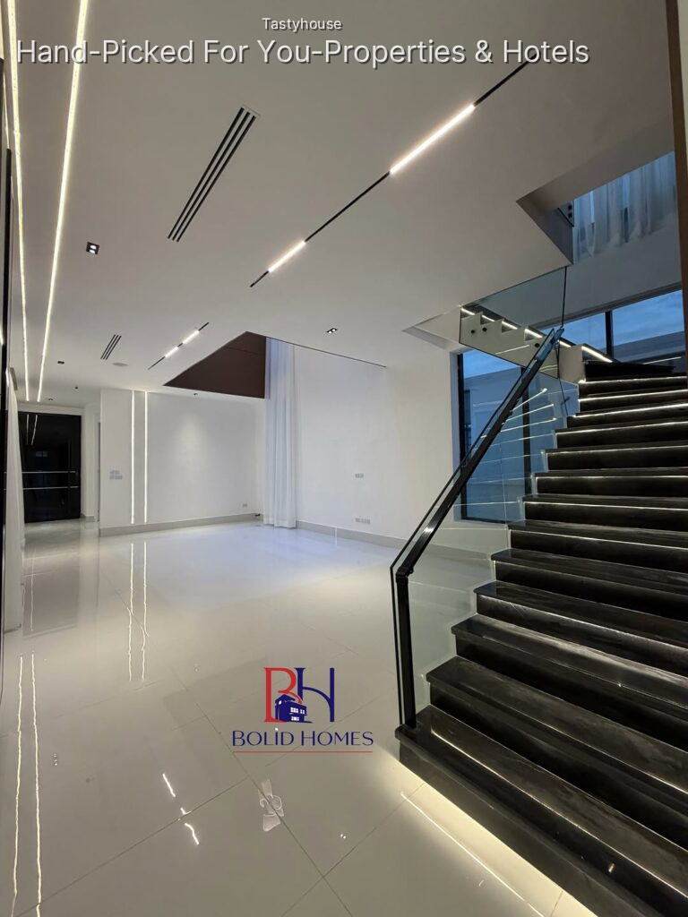 5 BEDROOM FULLY DETACHED DUPLEX WITH BQ & SWIMMING POOL FOR SALE