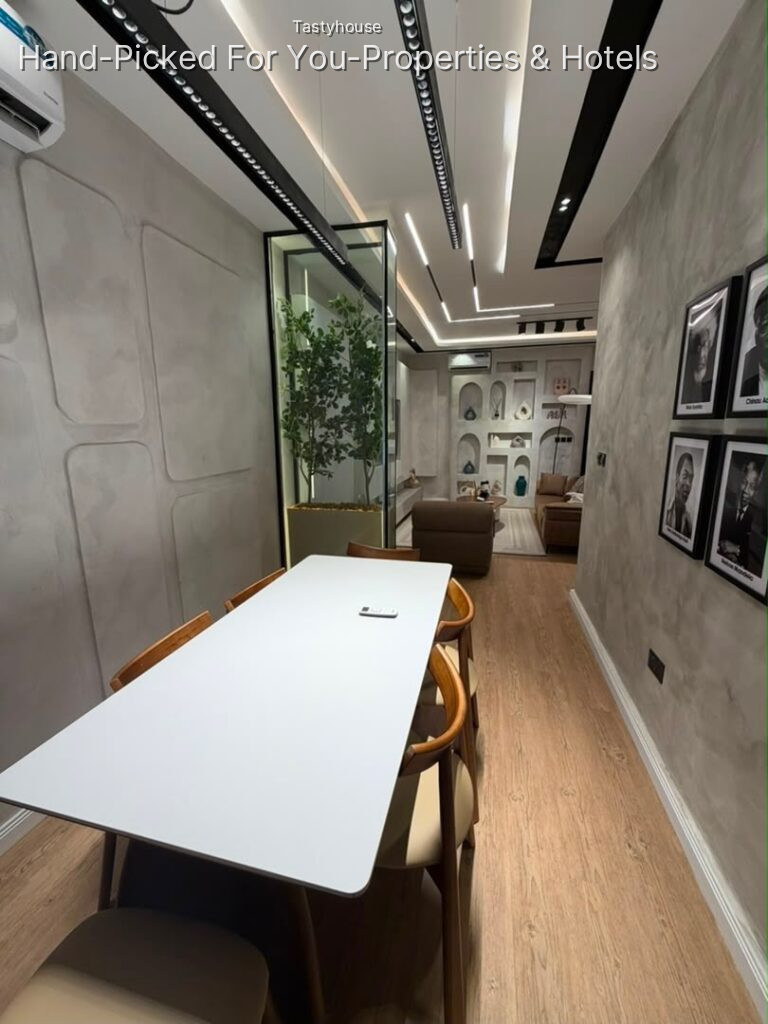 1 BEDROOM APARTMENT