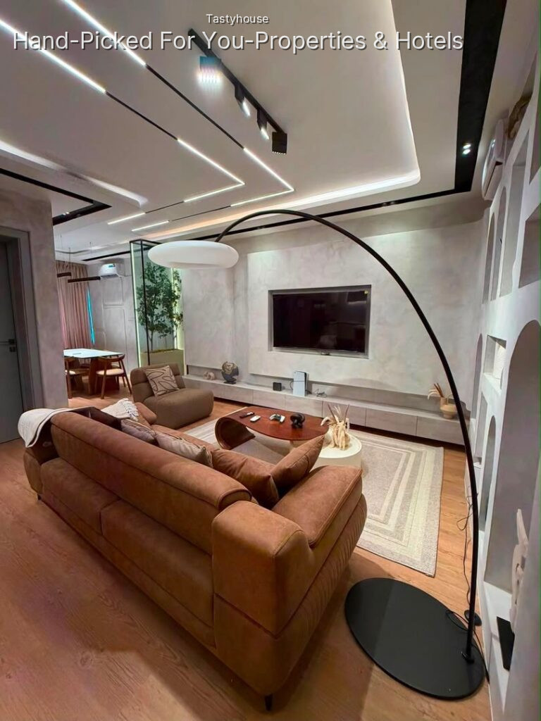 1 BEDROOM APARTMENT