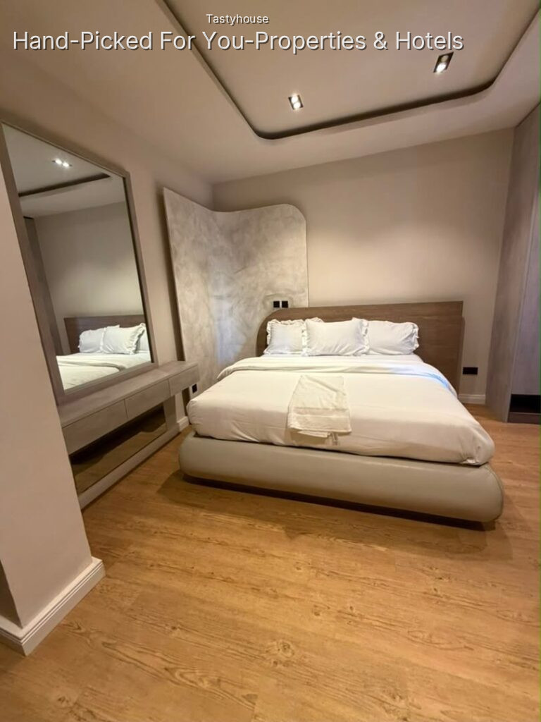 1 BEDROOM APARTMENT