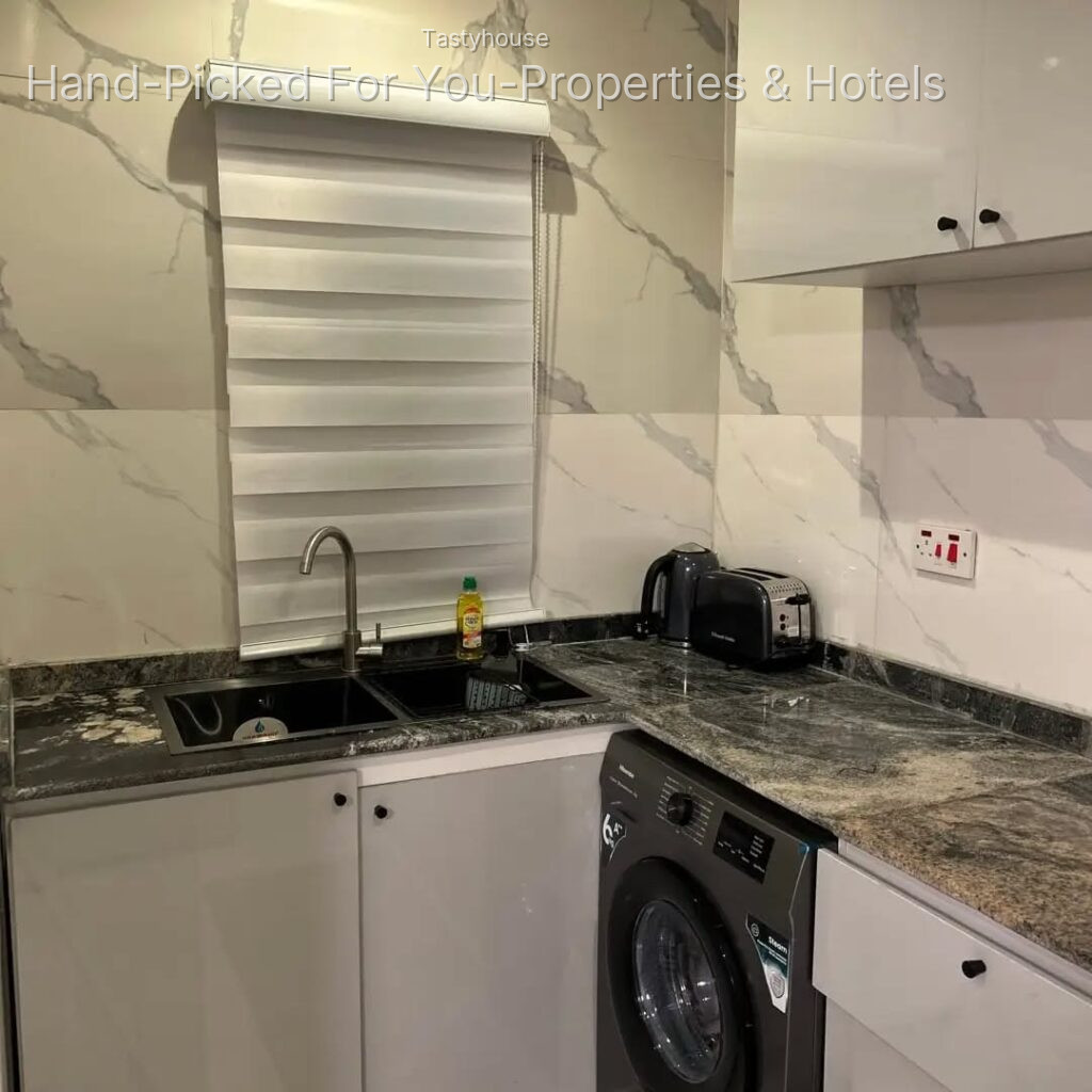 furnished 2-bedroom apartment