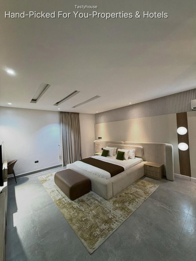 SPACIOUS TWO (2) BEDROOM APARTMENT