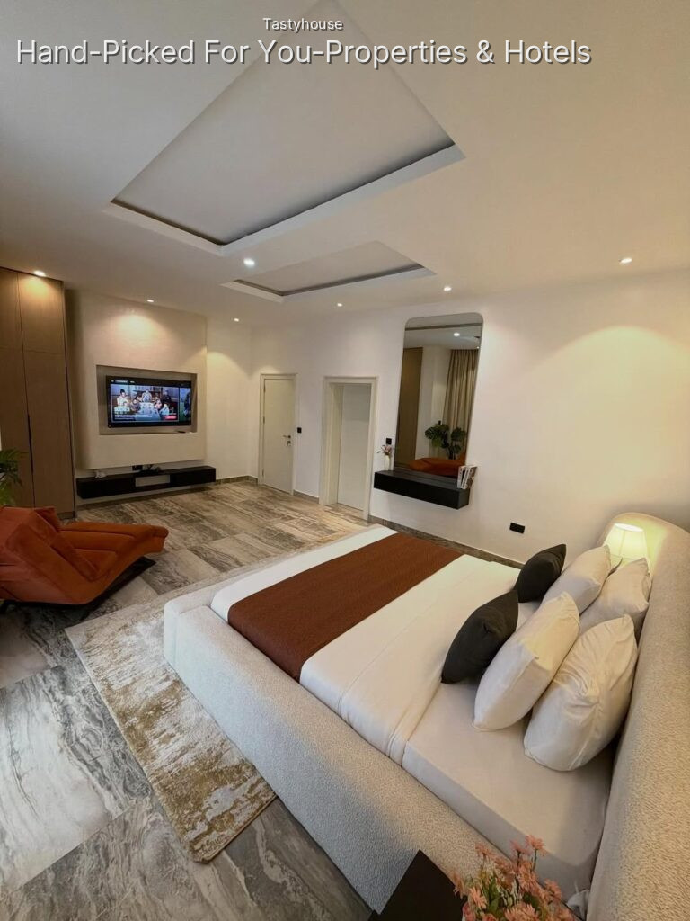 SPACIOUS TWO (2) BEDROOM APARTMENT