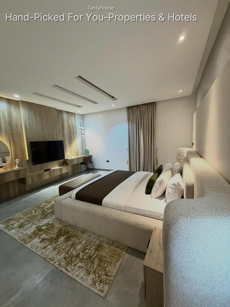 SPACIOUS TWO (2) BEDROOM APARTMENT