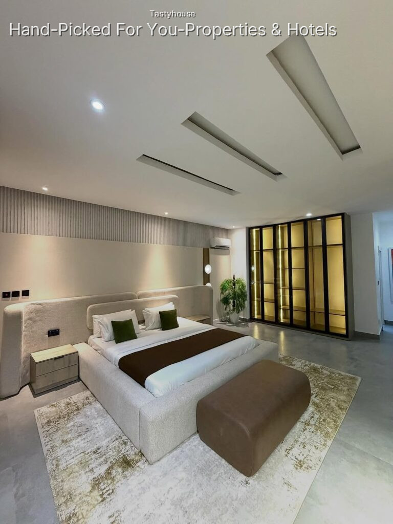 SPACIOUS TWO (2) BEDROOM APARTMENT