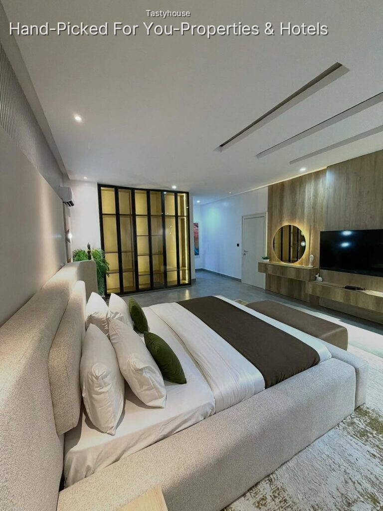 SPACIOUS TWO (2) BEDROOM APARTMENT