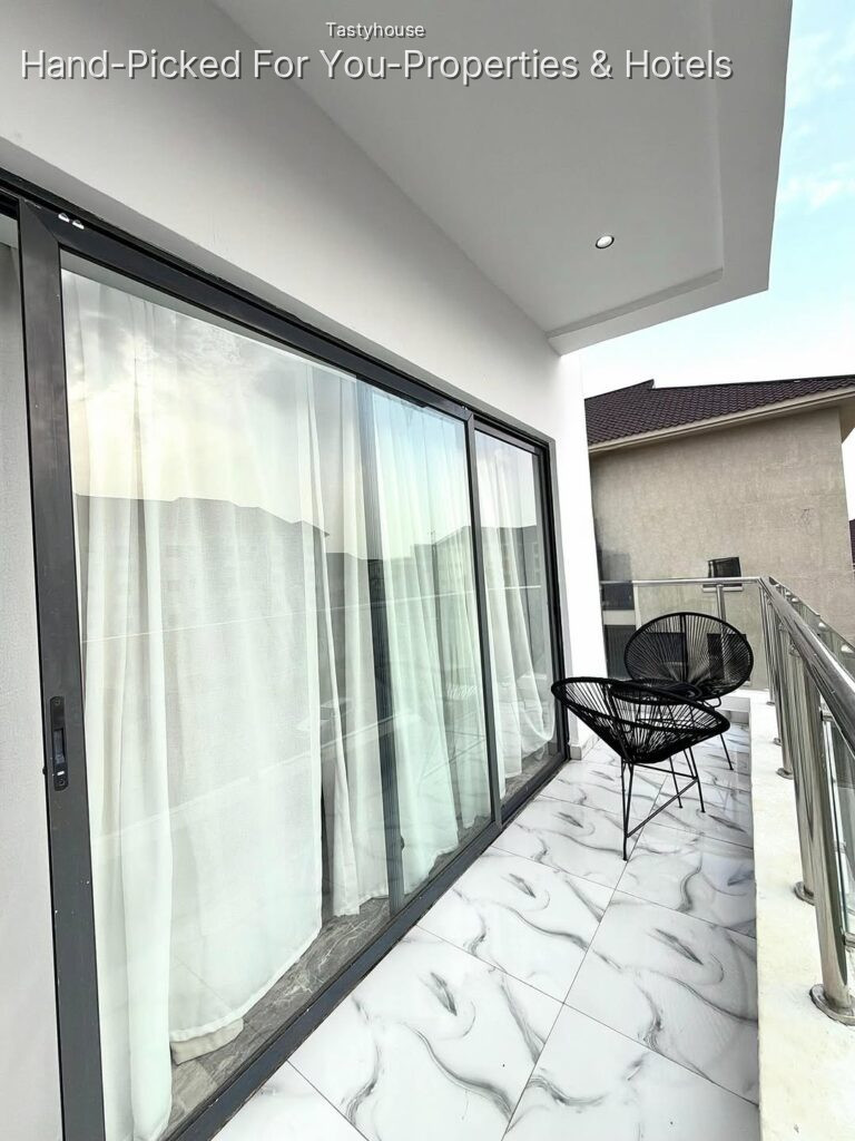 SPACIOUS TWO (2) BEDROOM APARTMENT