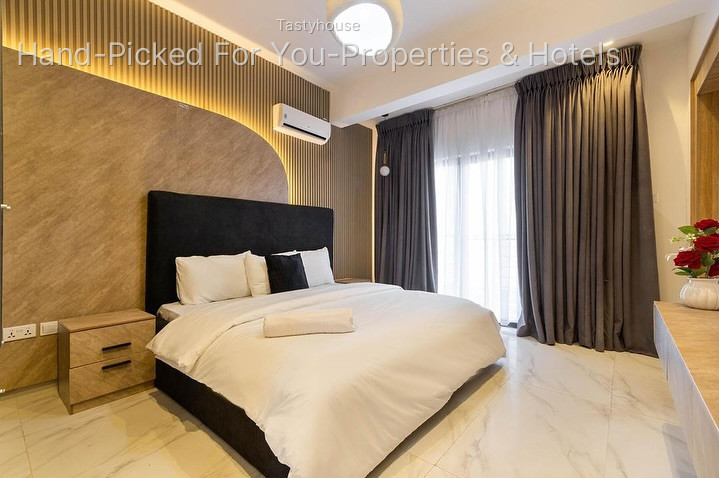 luxurious 2 Bedroom Apartment
