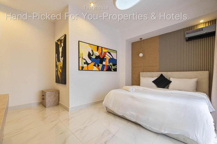 luxurious 2 Bedroom Apartment