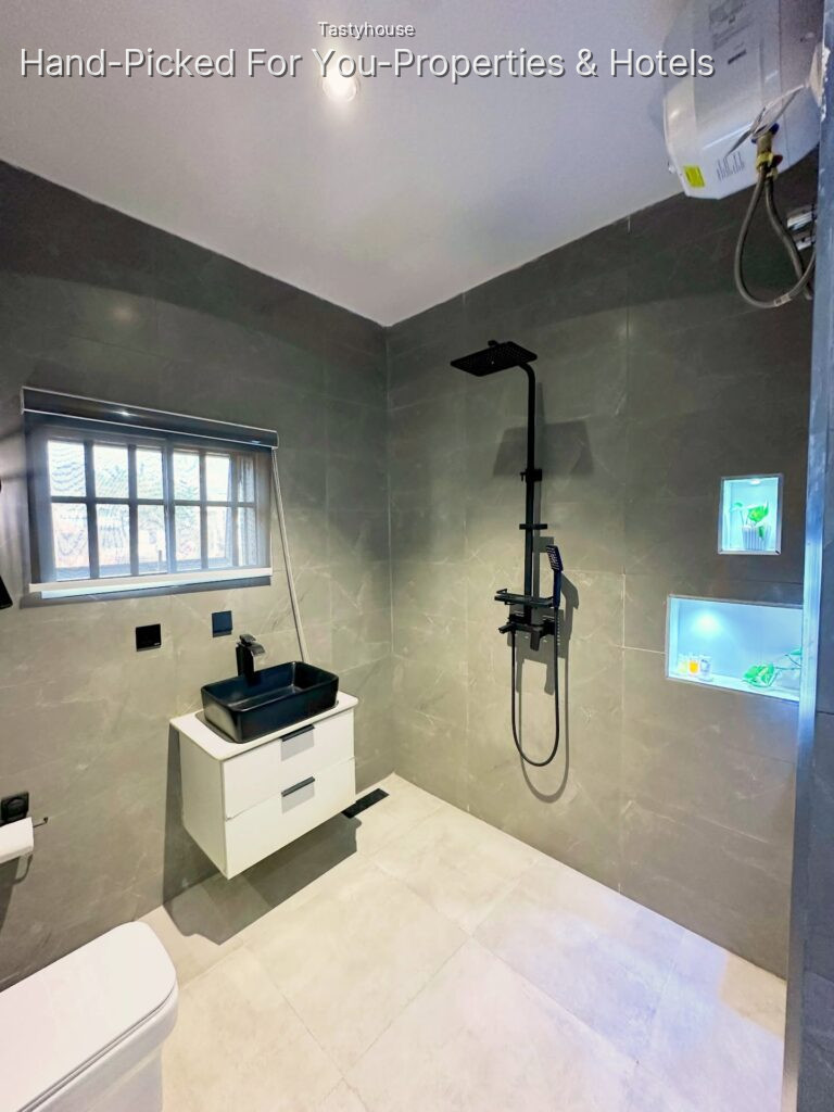 3 bedroom apartment