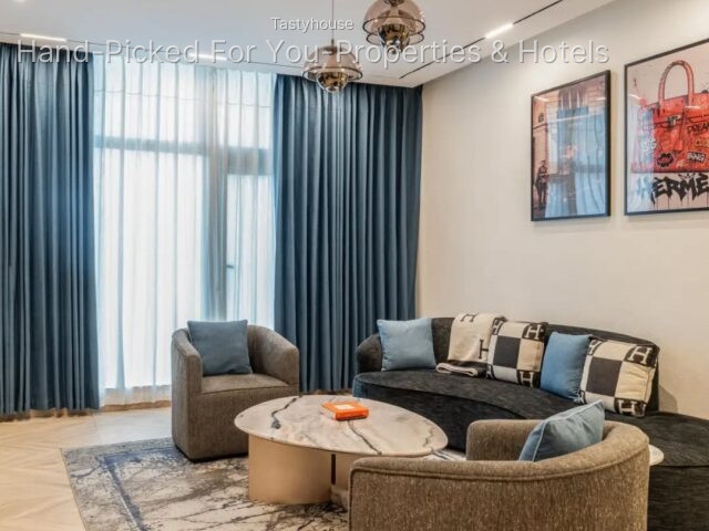 Service Apartment
