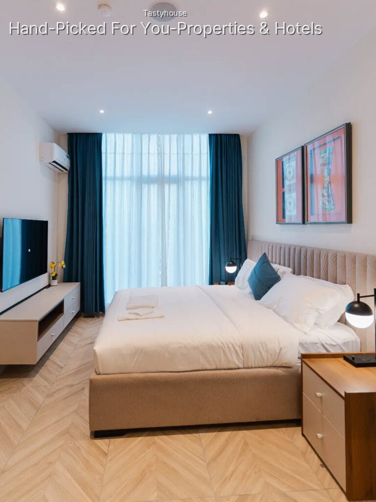 Service Apartment