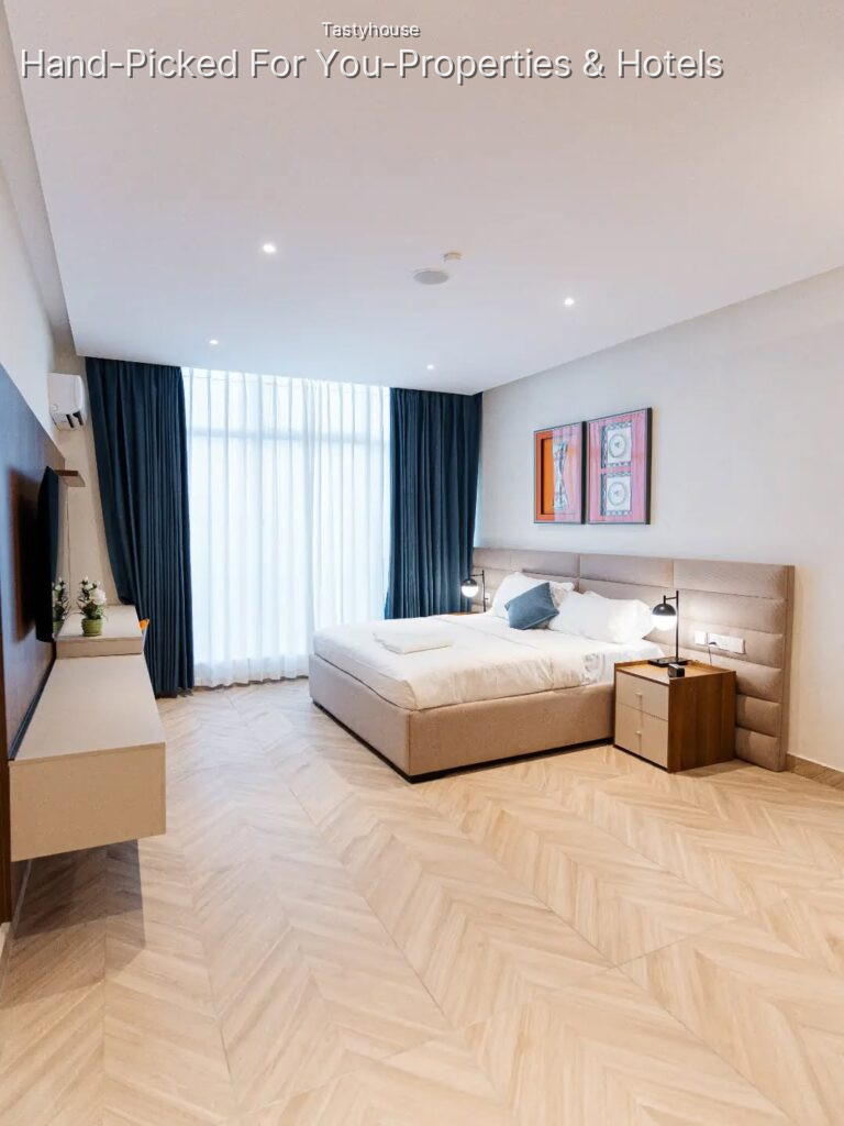 Service Apartment