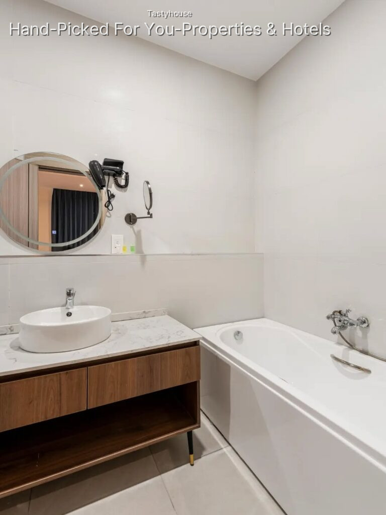 Service Apartment