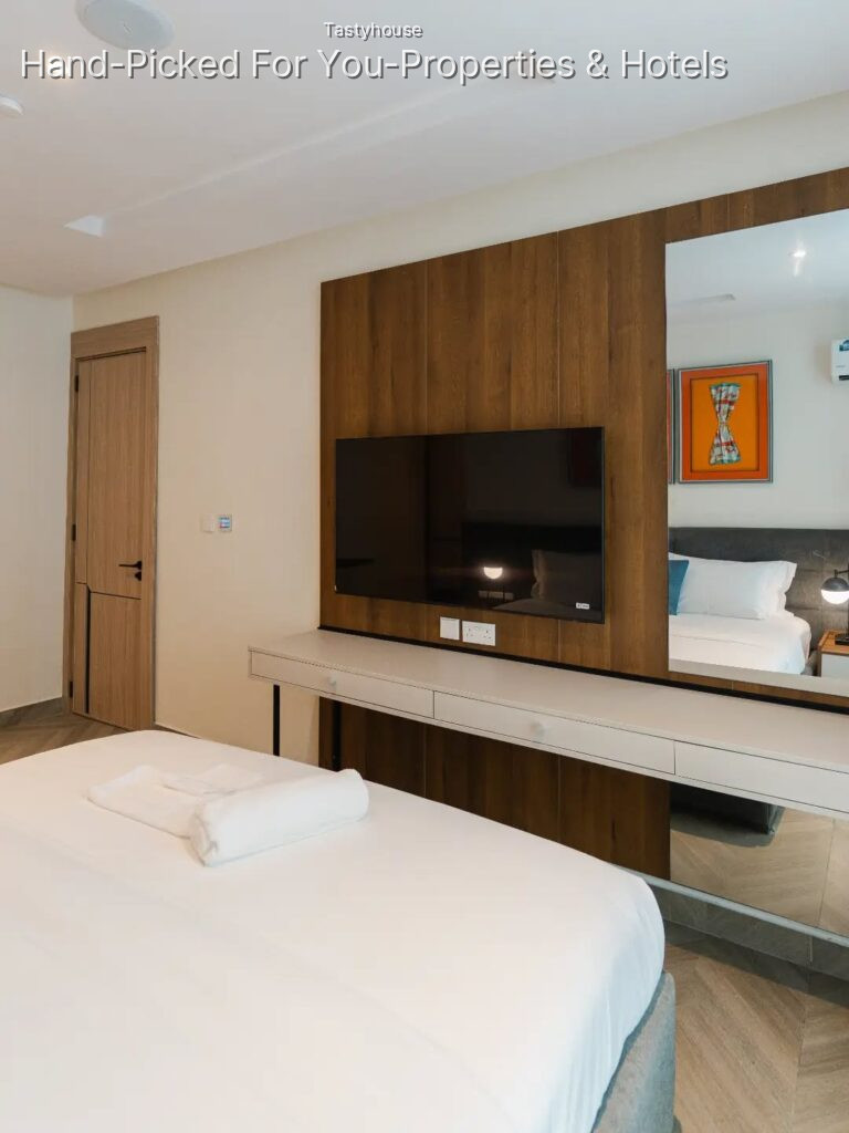 Service Apartment
