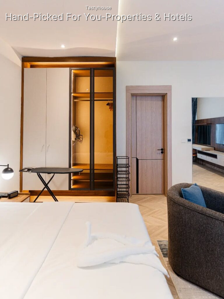 Service Apartment