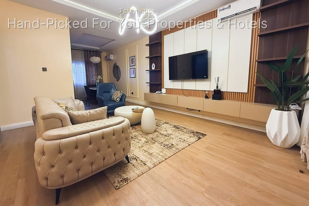 3, and 2 bedrooms Apartment