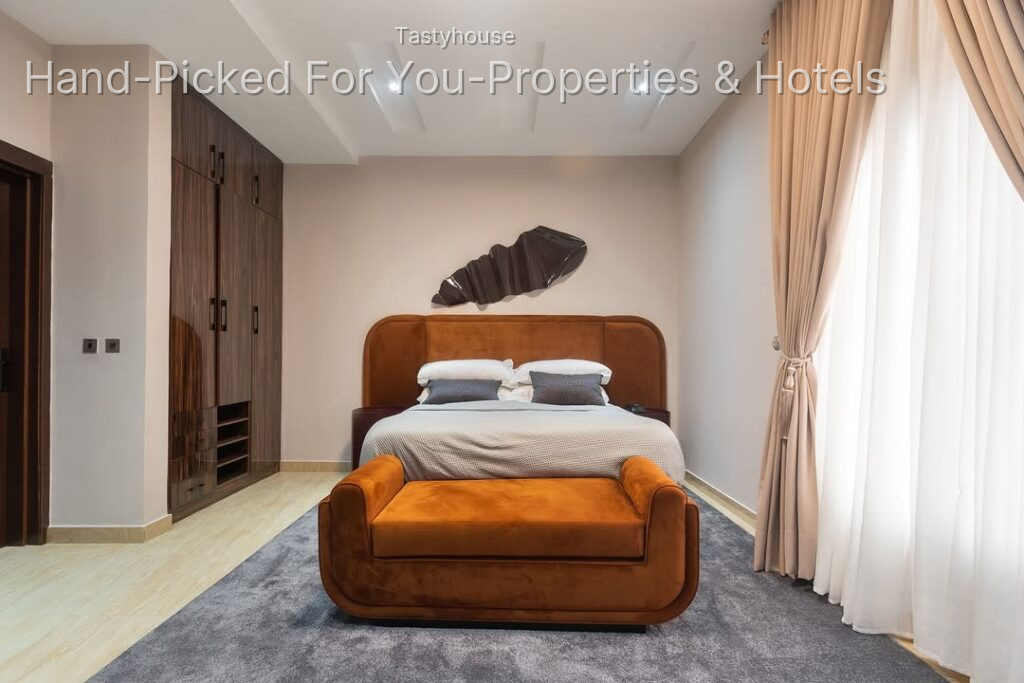 3 Bedroom Apartments