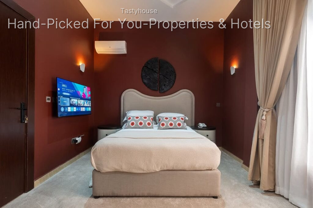 3 Bedroom Apartments