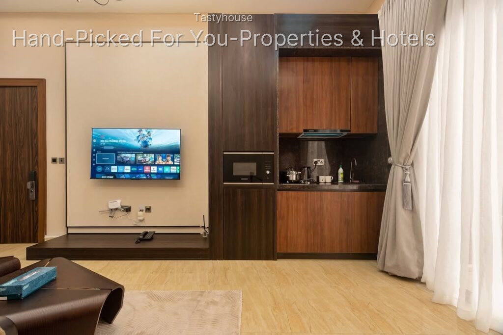 3 Bedroom Apartments
