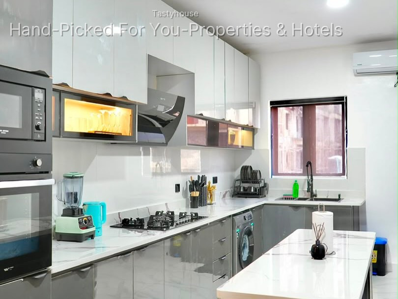 3 Bedroom Apartments