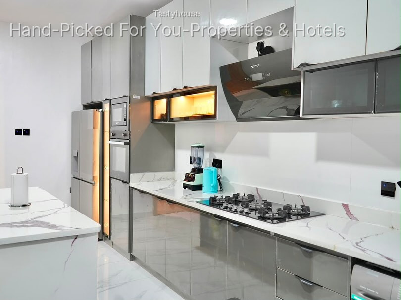 3 Bedroom Apartments