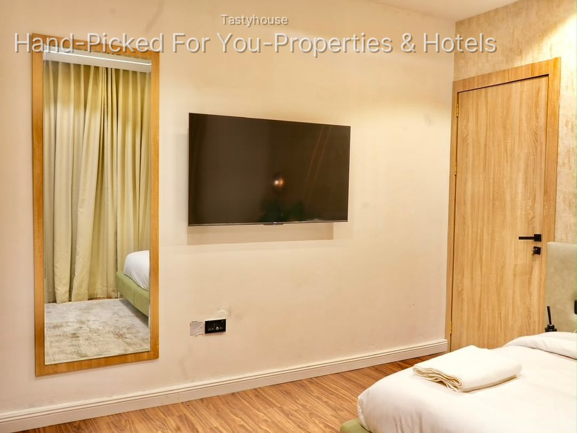 3 Bedroom Apartments