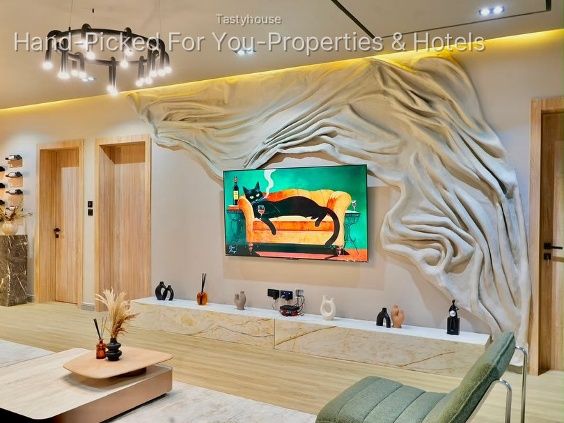 3 Bedroom Apartments