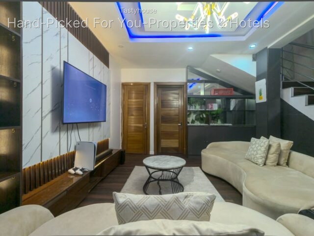 2 Bedroom Apartments