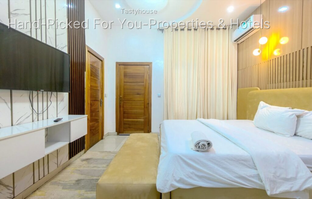 2 Bedroom Apartments