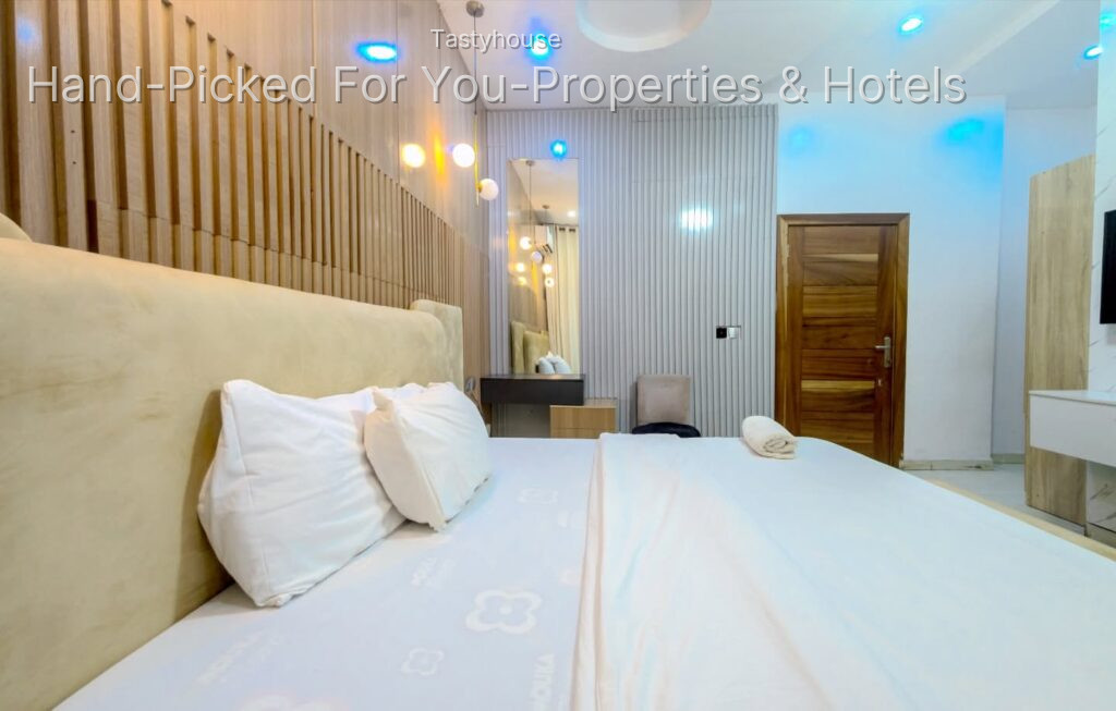 2 Bedroom Apartments