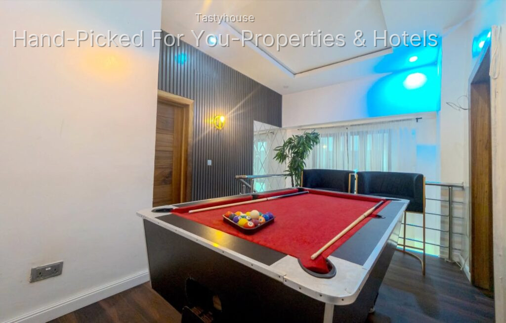 2 Bedroom Apartments