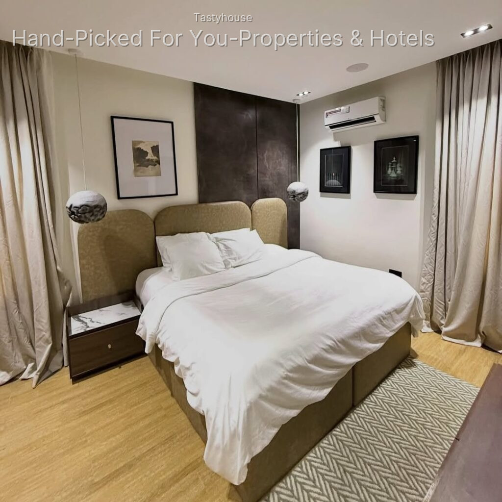 EXQUISITELYFURNISHED 2 BEDROOM APARTMENT