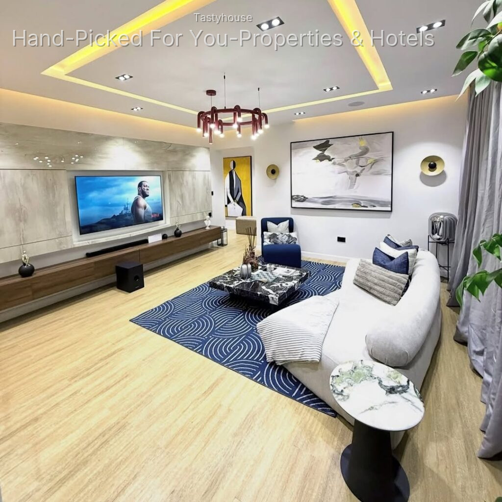 EXQUISITELYFURNISHED 2 BEDROOM APARTMENT