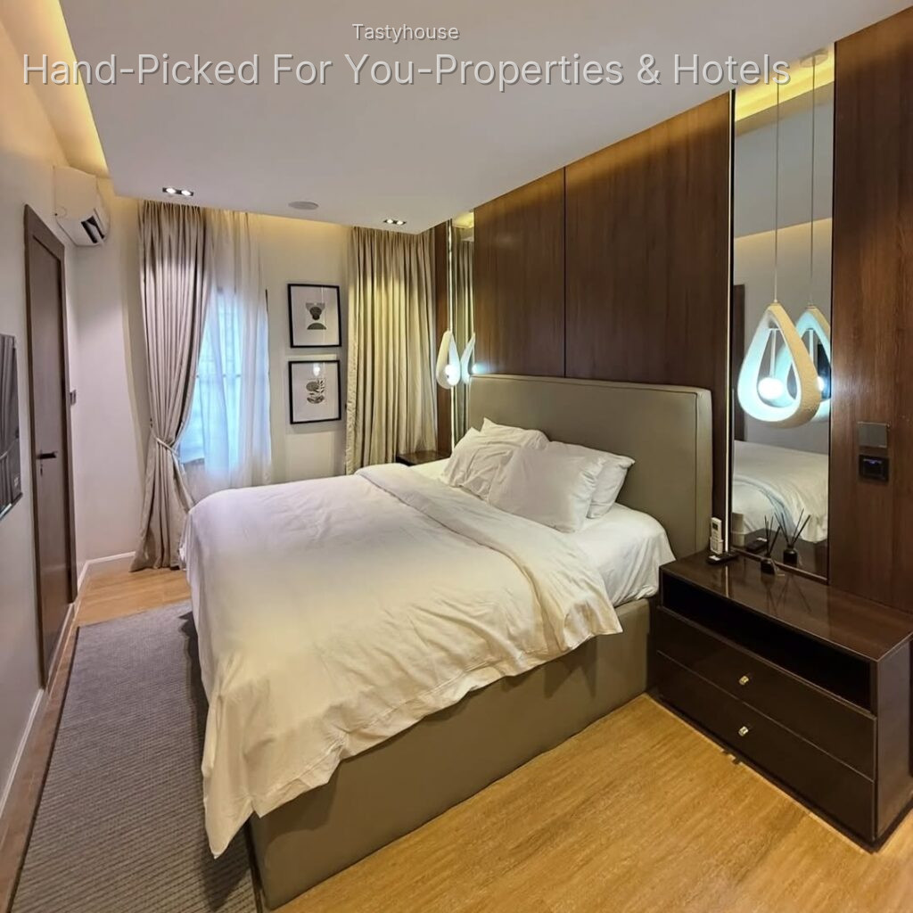 EXQUISITELYFURNISHED 2 BEDROOM APARTMENT