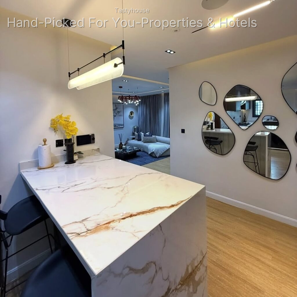 EXQUISITELYFURNISHED 2 BEDROOM APARTMENT