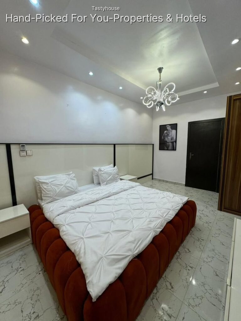 2 Bedroom Apartments