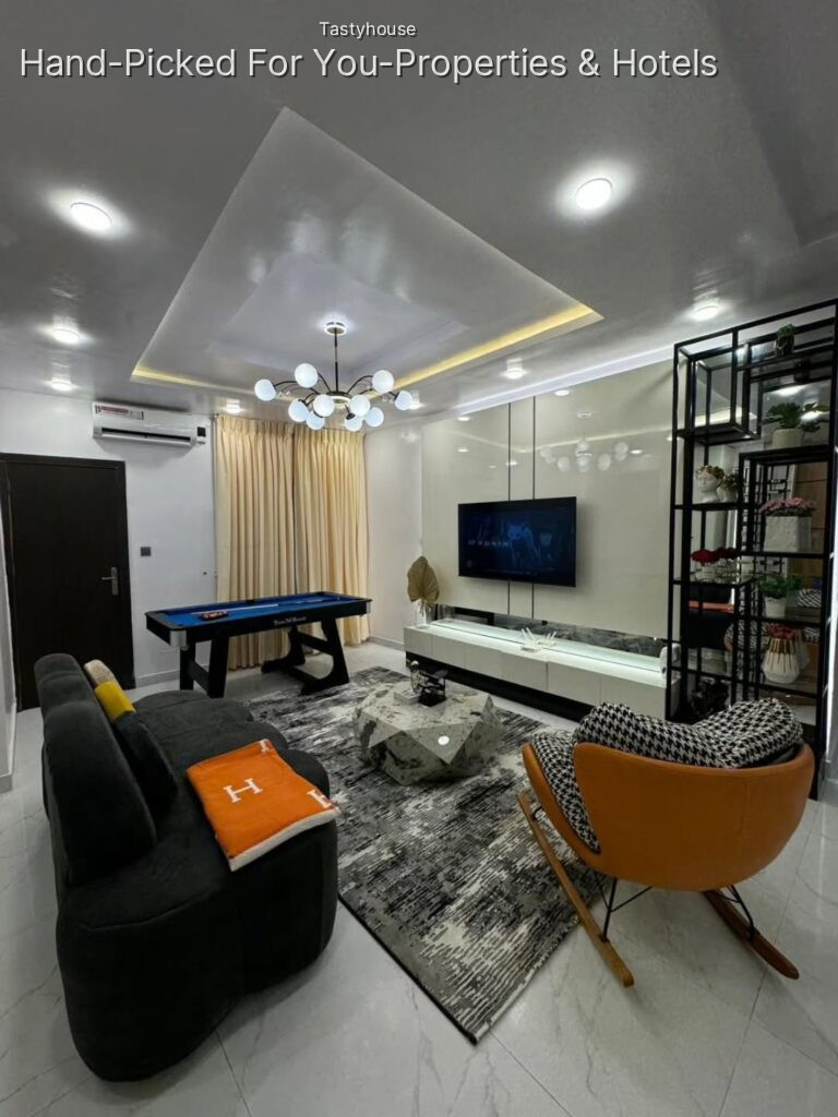 2 Bedroom Apartments