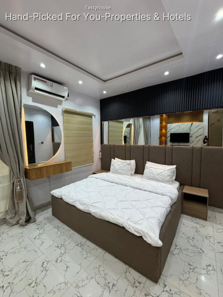 2 Bedroom Apartments