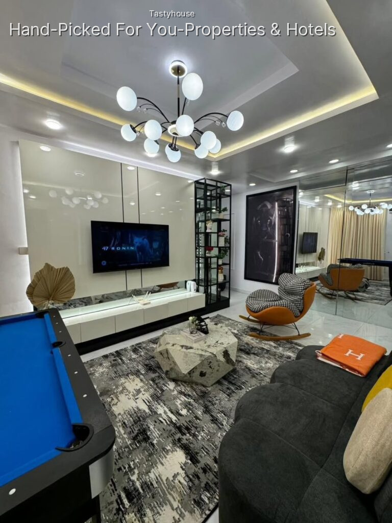 2 Bedroom Apartments
