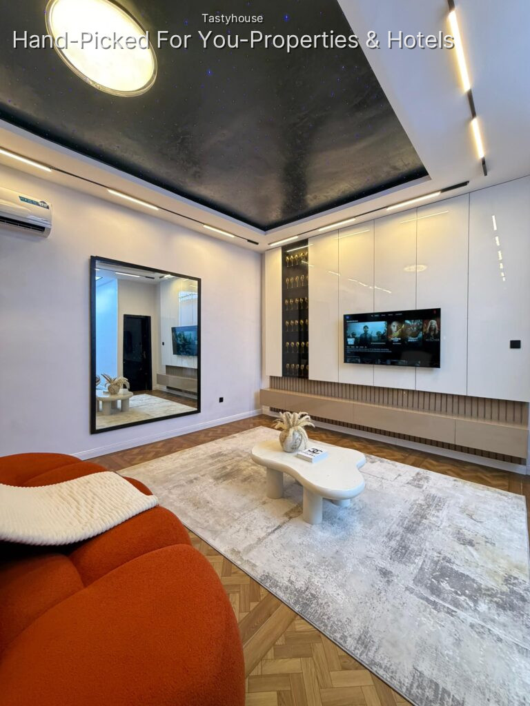 Deluxe 2 bedroom Apartments