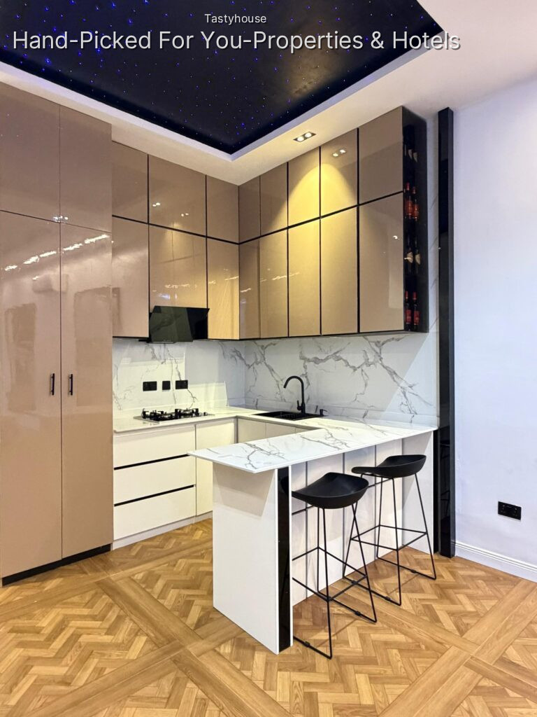 Deluxe 2 bedroom Apartments